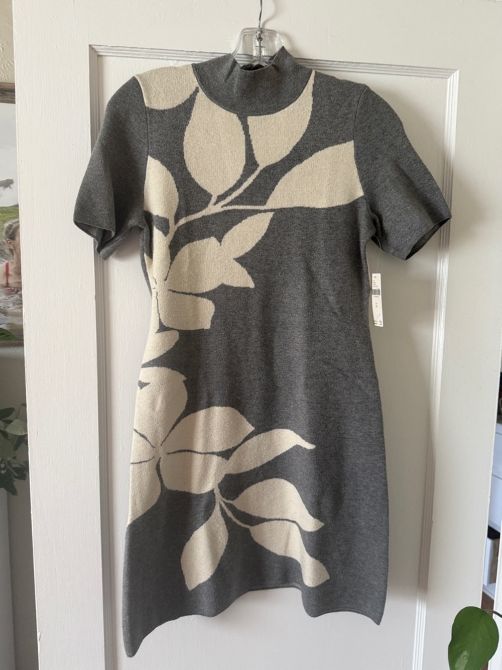 Anthropologie Gray and Cream Floral Knit Mini Dress